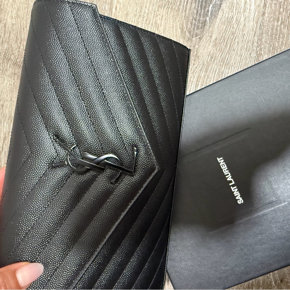 Saint Laurent Black Chevron Quilted Envelope Crossbody Wallet - Picture 2 of 5